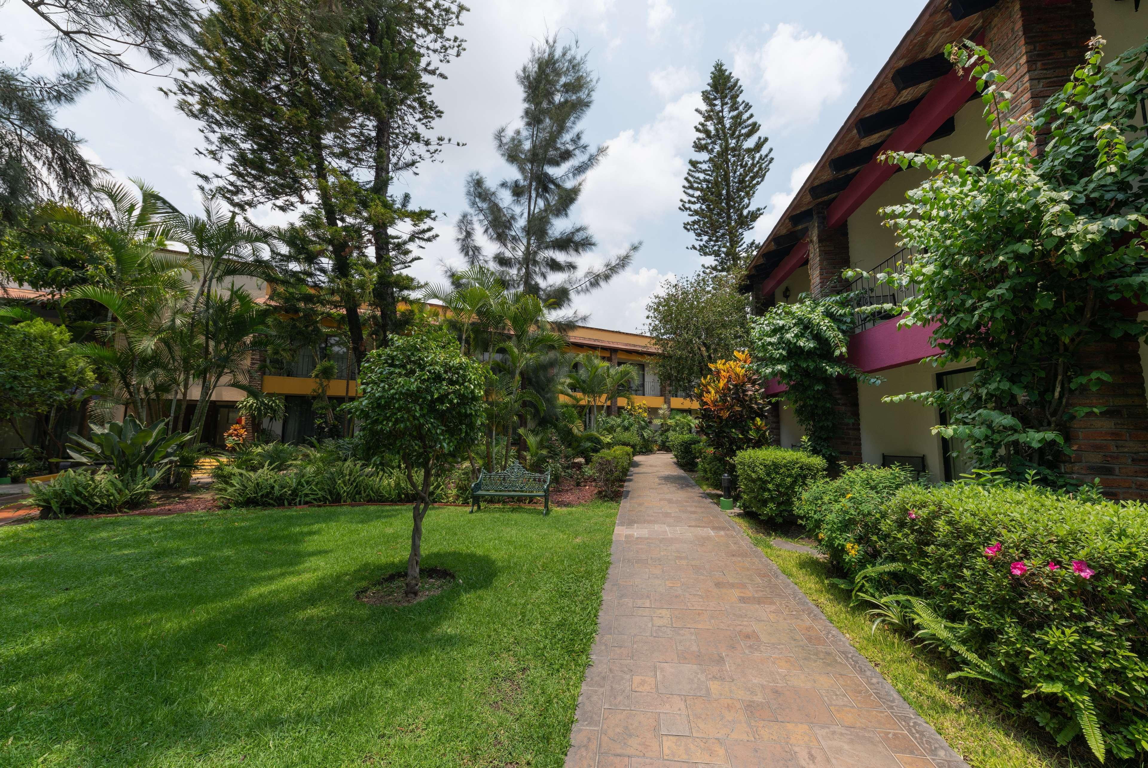 Wyndham Garden Guadalajara Expo Plaza Del Sol Hotel Exterior photo