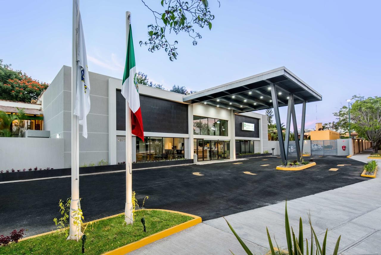 Wyndham Garden Guadalajara Expo Plaza Del Sol Hotel Exterior photo